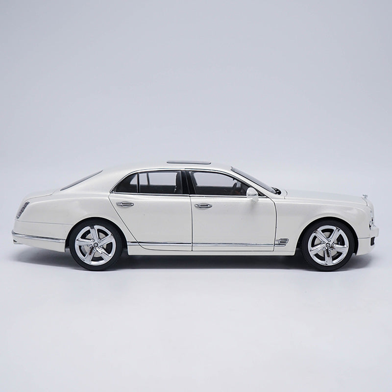 Original factory authentic 1:18 kyosho BENTLEY Mulsanne diecast collectible car model with small gift