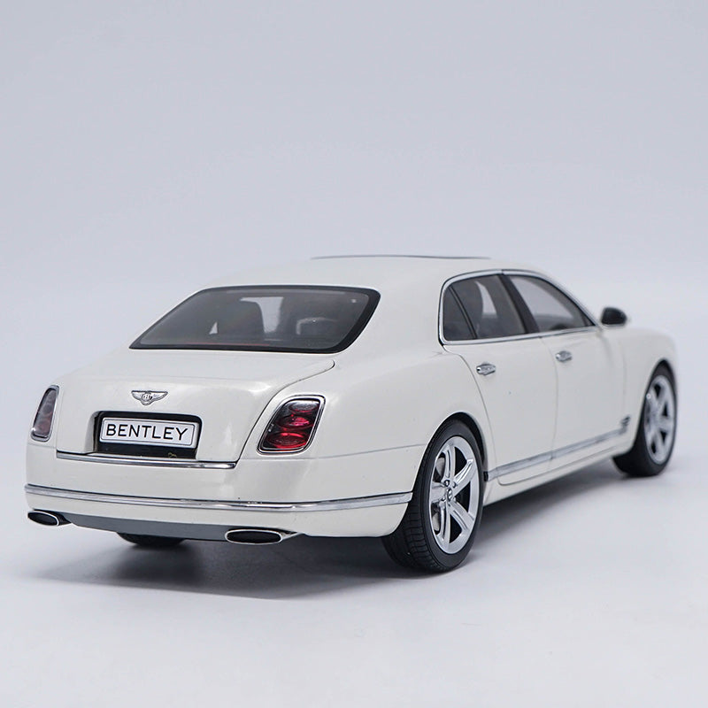 Original factory authentic 1:18 kyosho BENTLEY Mulsanne diecast collectible car model with small gift