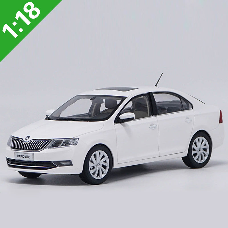 Promotional sale ! quality diecast 1/18 Skoda Rapid alloy Diecast Metal Classic toy Car Models for Birthday/christmas gifts, collection