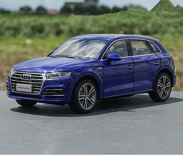 Original factory exquisite diecast 1:18 AUDI Q5L New Q5 2018 version alloy scale car model with small gift