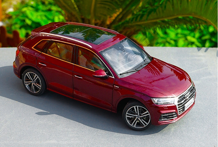 Original factory exquisite diecast 1:18 AUDI Q5L New Q5 2018 version alloy scale car model with small gift