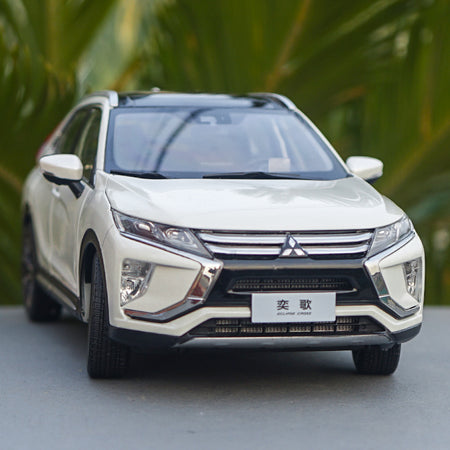 Original manufacturer metal 1/18 GAC Mitsubishi Eclipse Cross red/white/Blue with small gift