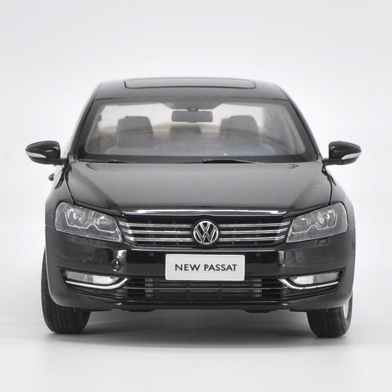 1:18 Volkswagen VW Passat B5 Diecast Model Car