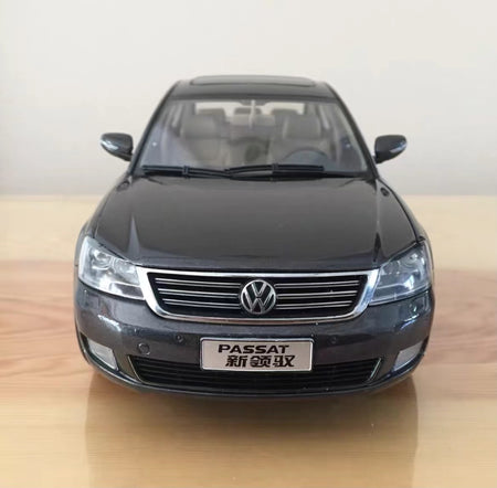 1:18 Volkswagen VW Passat V6 rare black diecast scale car model for collection