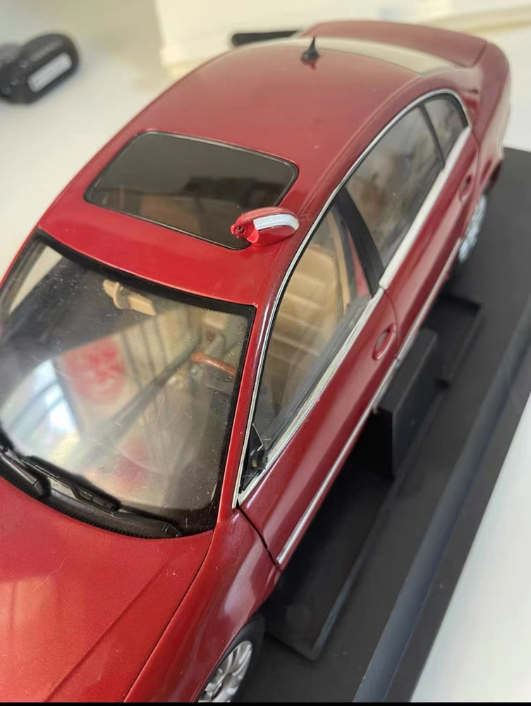 1:18 Volkswagen VW Passat go red diecast scale car model