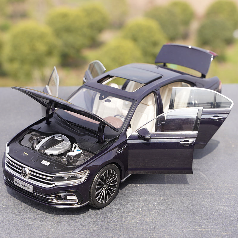 Original Authentic collectible 1:18 SAIC Volkswagen Faion Phideon 2021 brand new diecast sedan alloy car model for kids gift