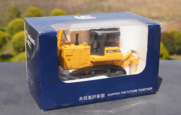 Original factory 1:35 Liugong GLGB230 Limited edition diecast Bulldozer model Alloy loading construction vehicle models for collection