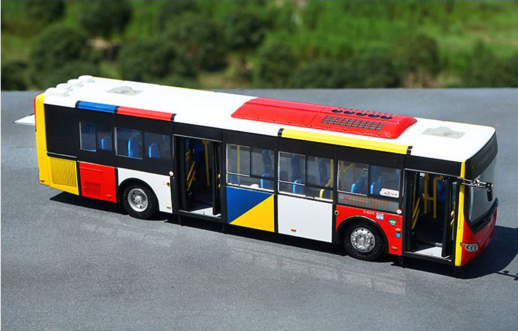 Colorful hot sell 1:42 Yutong ZK6128HG  ZK6125CHEVPG4 diecast bus model with fast shipping
