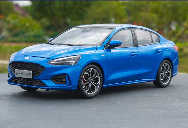 1:18 Original Ford Focus Racing car model 2019 CTCC field racing alloy simulation car model with small gift