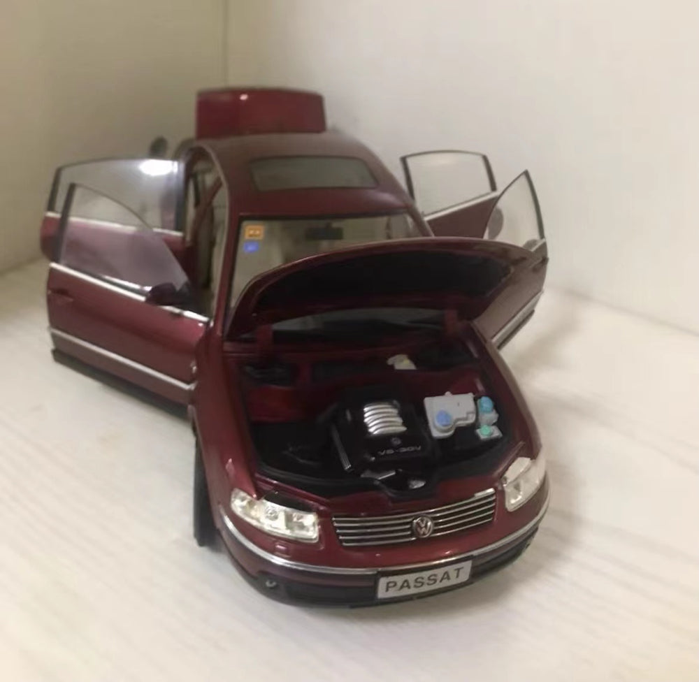 1:18 Volkswagen VW Passat B5 dark red scale car model for gift, collection