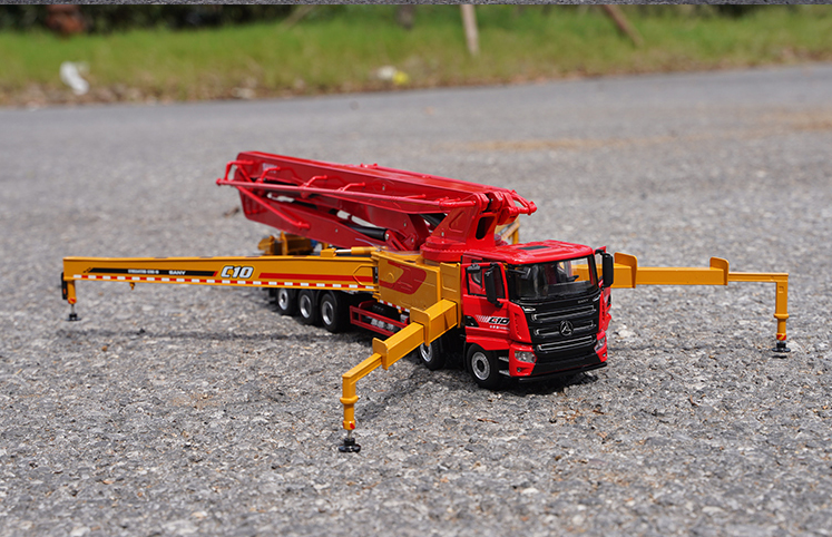 Original factory 1:35 SANY 5 Bridge 64m 670C10 Diecast Pump truck model Alloy Engineering Mounted concrete mixer pump for gift