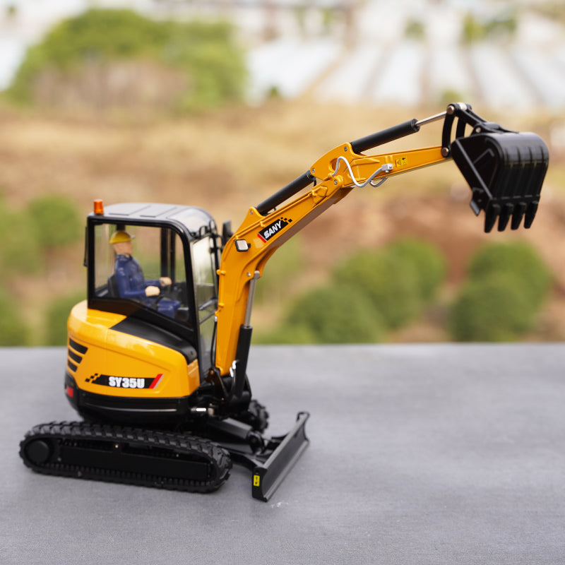 Original 1:20 SANY SY35U-9 diecast simulation excavator alloy model alloy small hook engineering digger model for gift