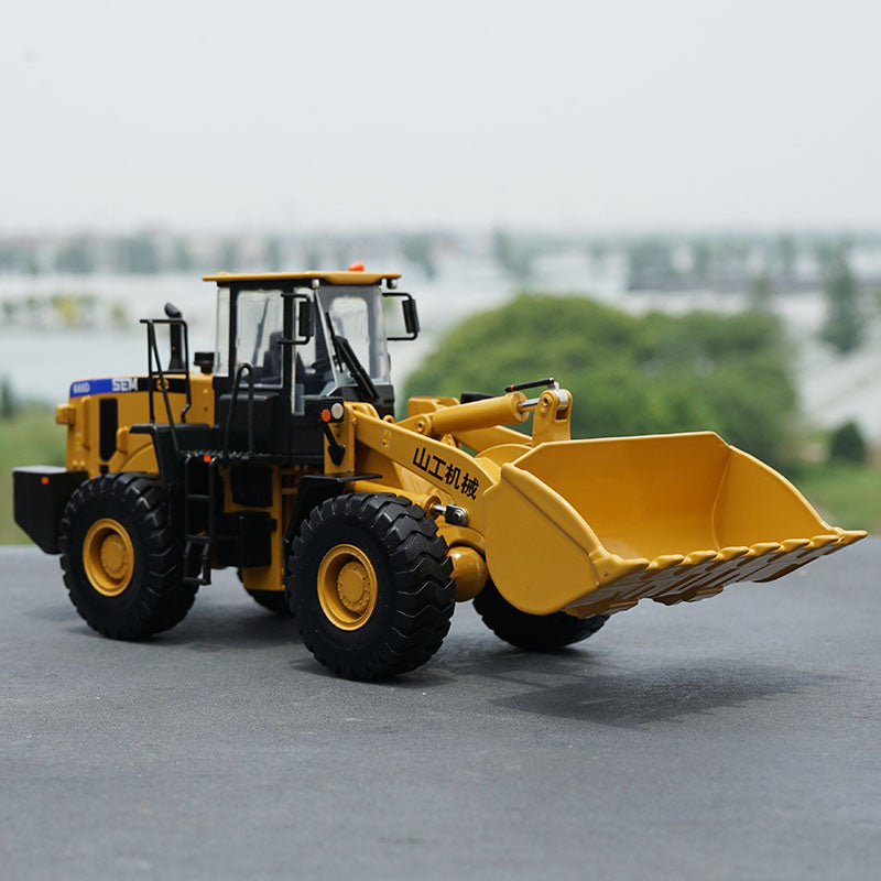 Original factory authentic Shangong loader diecast 1:32 SEM660D loader alloy construction model for toy gift