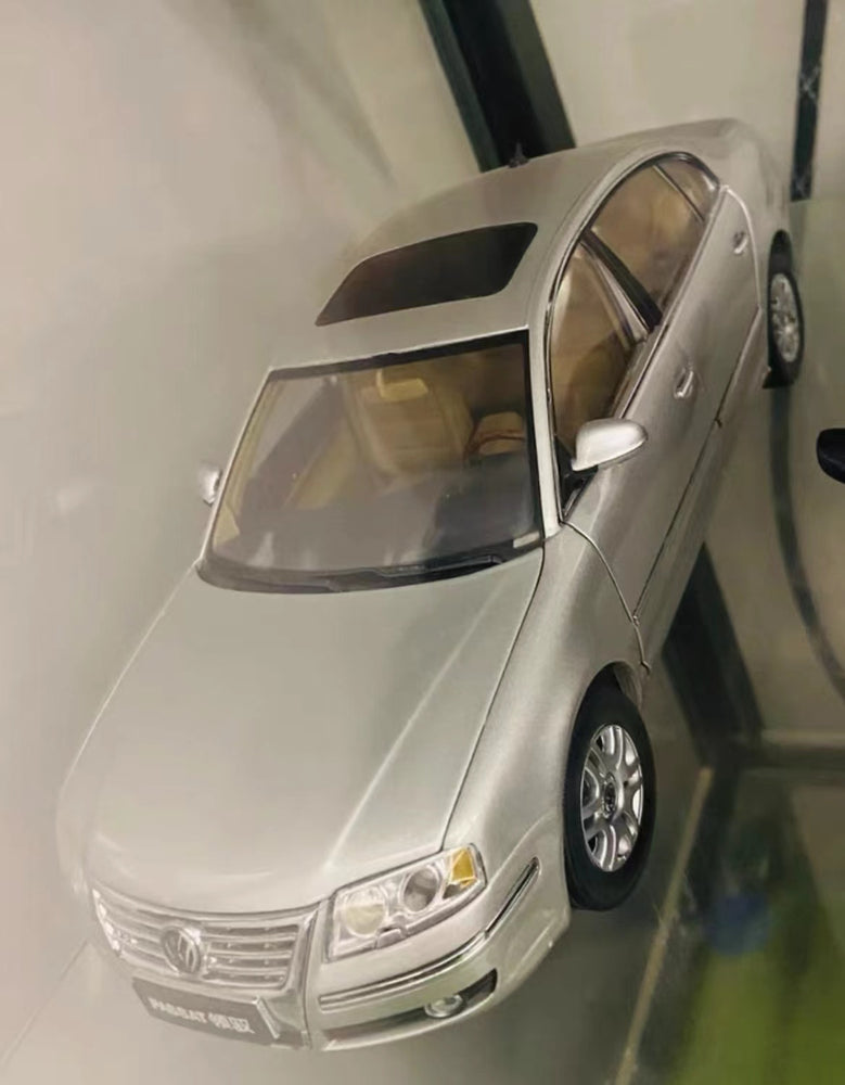 1:18 Volkswagen VW Passat Silver diecast scale car model very rare