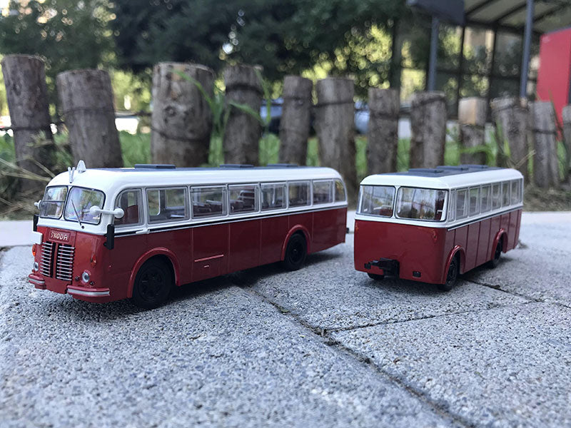 Original factory 1:64 Beijing No. 5 bus model  trailer bus toy model for gift, collection