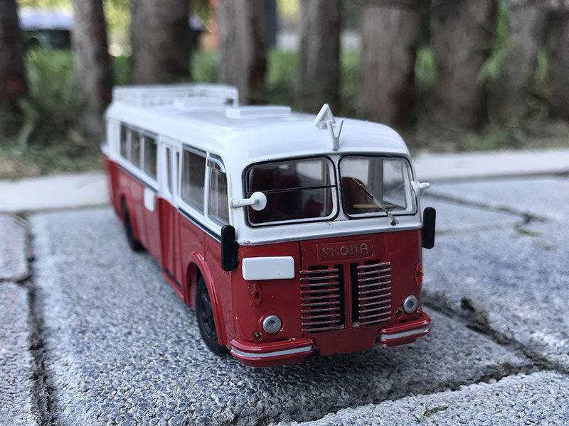 Original factory 1:64 Beijing No. 5 bus model  trailer bus toy model for gift, collection