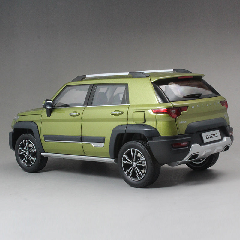 Diecast 1:18 Car Model Beijing Jeep BJ20 1:18 (Green, White, Blue)