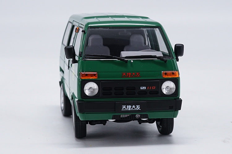 1/18 Die cast Tianjin DAFA HUALI TJ110 ( DAIHATSU ) van Taxi wagon model Green version