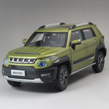 Diecast 1:18 Car Model Beijing Jeep BJ20 1:18 (Green, White, Blue)