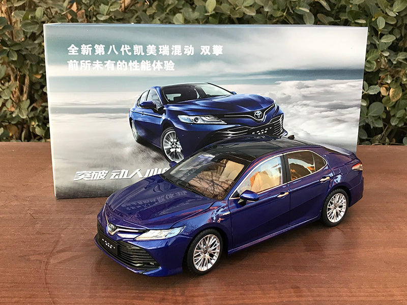 Original Authorized Authentic 1/18 Toyota Camry 8th eighth generation hybrid Diecast Car Model Toy models for christmas/Birthday