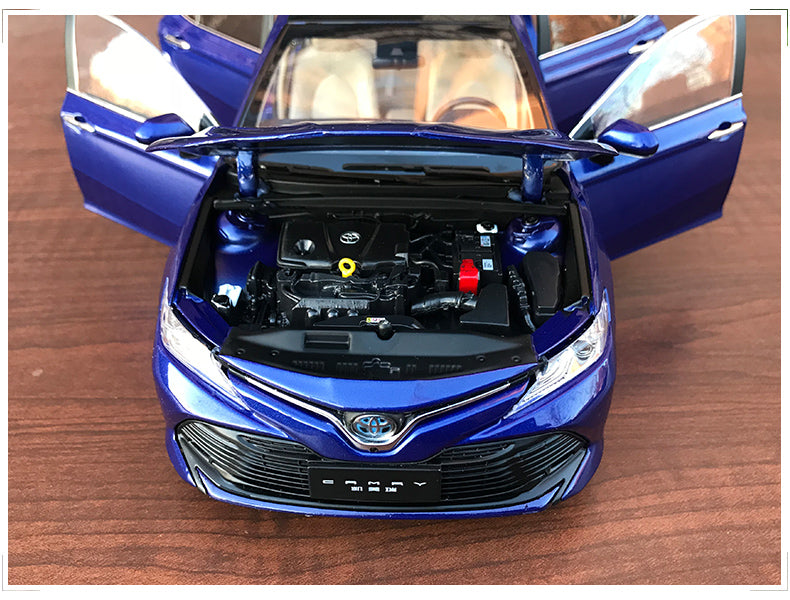 Original Authorized Authentic 1/18 Toyota Camry 8th eighth generation hybrid Diecast Car Model Toy models for christmas/Birthday