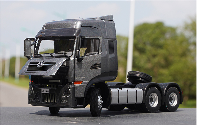 Original factory 1:24 Dongfeng Tianlong KL tractor model Tianlong flagship KX tractor diecast heavy truck engineering vehicle model for sale