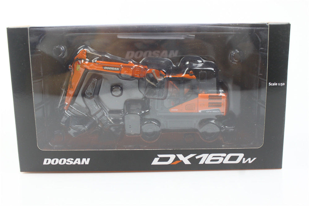 VERY RARE! UH8134 1:50 Doosan DX160W Wheeled Excavator Diecast Model