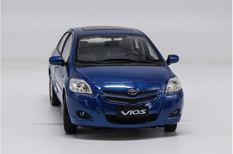 Original factory Authorized diecast 1/18 Toyota Vios Black Sedan Diecast Metal Classic toy Car Models for Birthday/christmas gifts, collection