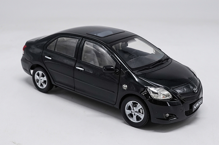 Original factory Authorized diecast 1/18 Toyota Vios Black Sedan Diecast Metal Classic toy Car Models for Birthday/christmas gifts, collection