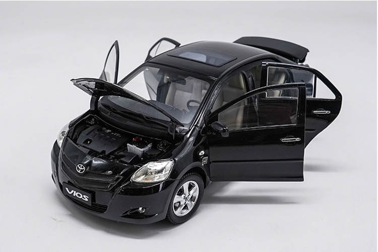 Original factory Authorized diecast 1/18 Toyota Vios Black Sedan Diecast Metal Classic toy Car Models for Birthday/christmas gifts, collection
