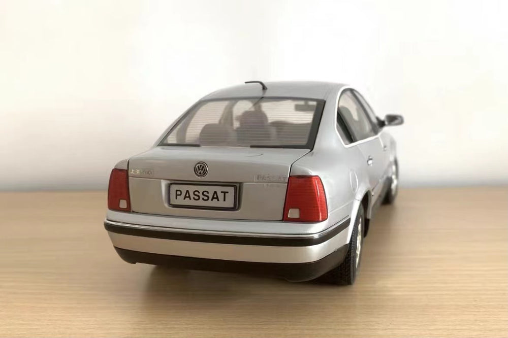 1:18 Volkswagen VW Passat B5 b5 diecast scale car model for collection