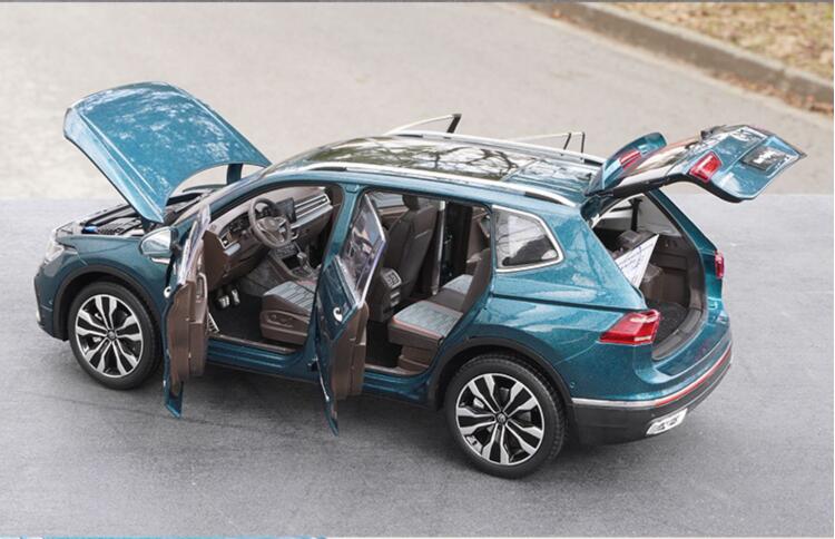 Original factory 1:18 SAIC Volkswagen VW new TIGUAN L 2022 alloy car model for gift, collection, toys