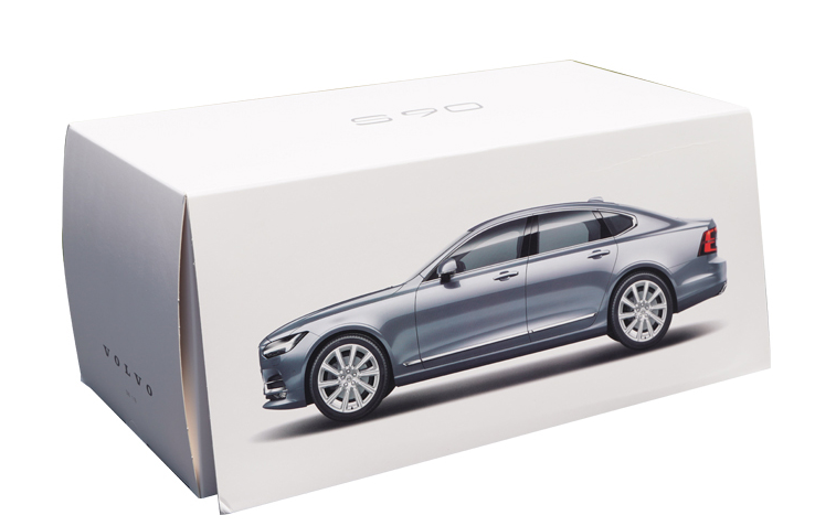 Original factory 1:18 Volvo S90 diecast luxury car model for gift, toys
