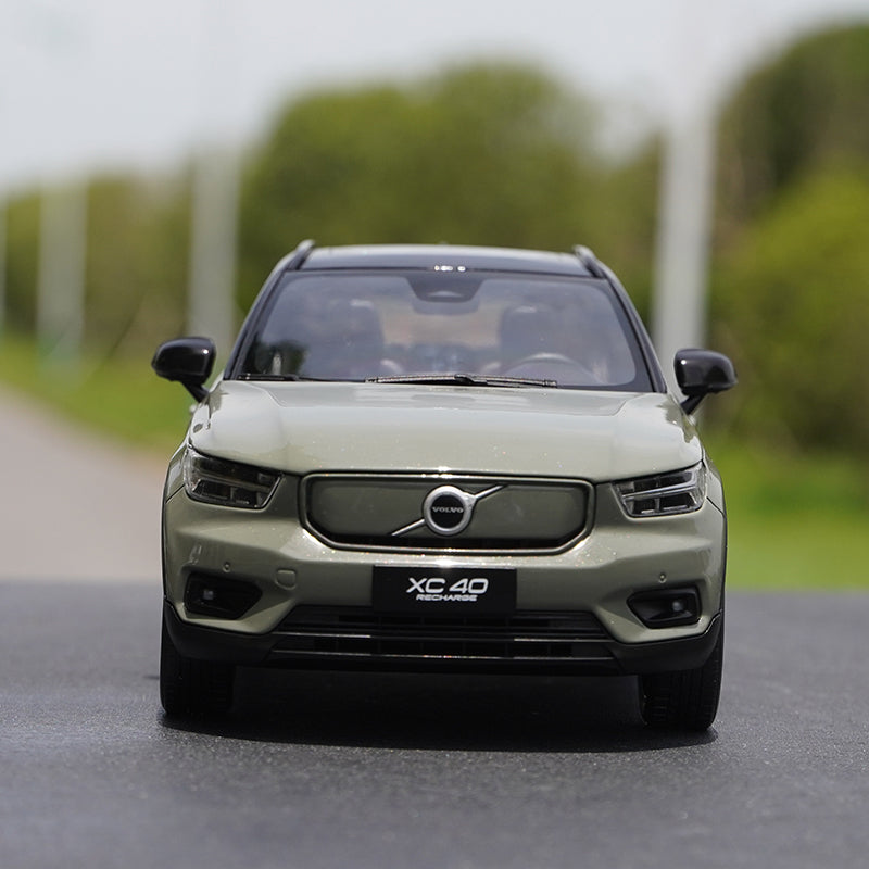 Original factory 1:18 Volvo XC40 2022 diecast scale model pure electric version alloy simulation toy car model