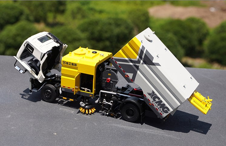 Original factory Dongfeng Tianjin 1:35 Diecast XCMG Cleaning sweeper truck alloy weeper-washer vehicle model for gift