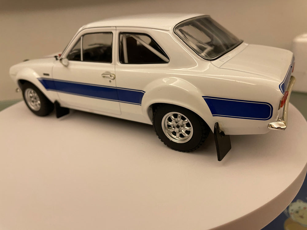 High classic 1:18 Triple9 FORD ESCORT MK1 ROAD CAR Model With fast shipping