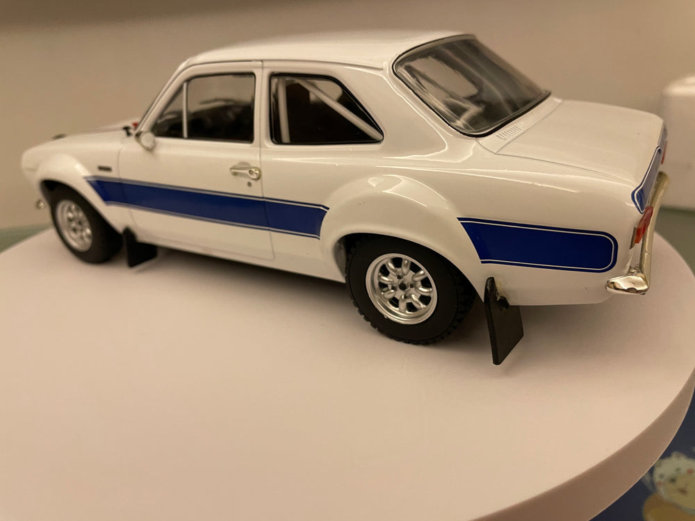 High classic 1:18 Triple9 FORD ESCORT MK1 ROAD CAR With fast shipping