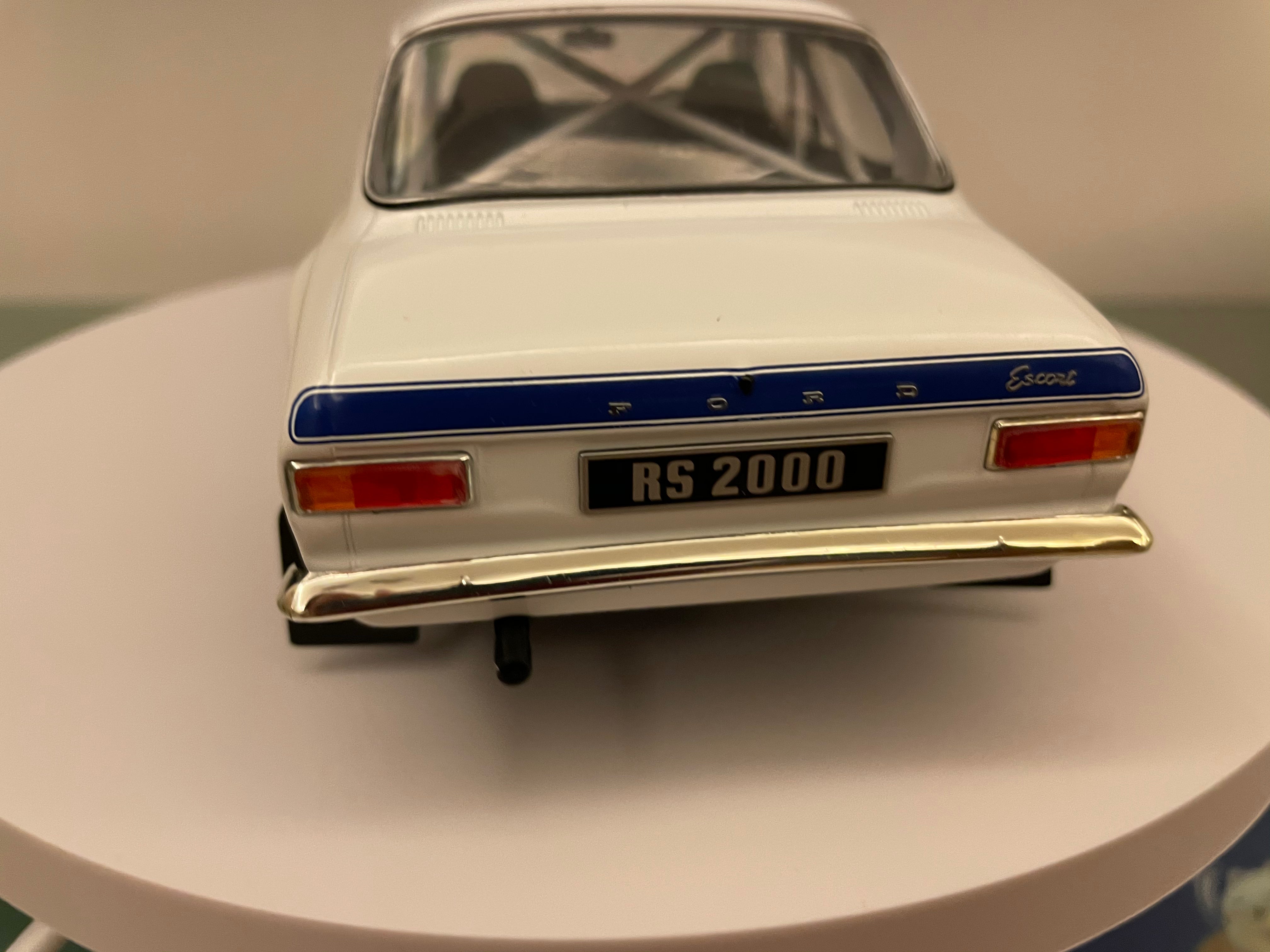 Ford Capri MK1 #203 Rallye Monte-Carlo 1973 1/18 MCG-NEUHEIT (Neuf avec Ford Capri MK1 #203 Rallye Monte-Carlo 1973 1/18 MCG-NEUHEIT (Neuf avec