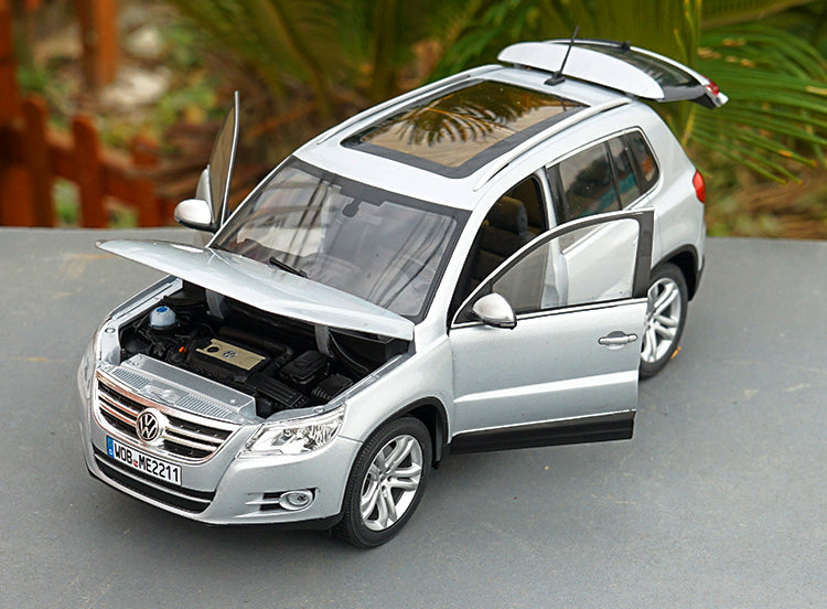 original 1/18 Norev Volkswagen VW Tiguan (Silver) Diecast Car Model with small gift