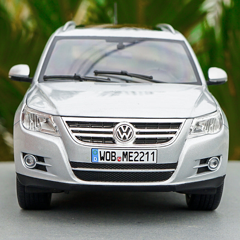 original 1/18 Norev Volkswagen VW Tiguan (Silver) Diecast Car Model with small gift