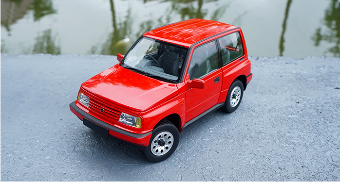 Original factory authentic 1:18 DORLOP diecast Suzuki Vitara Escudo car models for gift, toys, collection