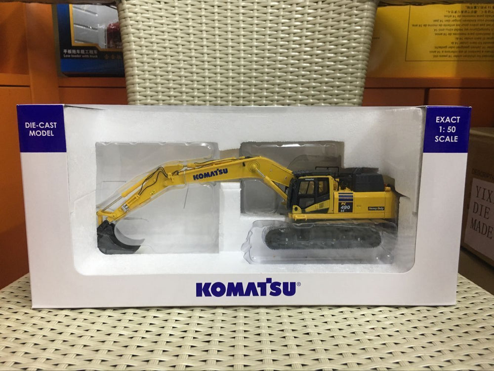 Original Authorized Authentic Diecast UH 8120 1:50 Universal Hobbies Komatsu PC490 LC-11 Excavator Diecast Model Excavator for Christmas gift,collection