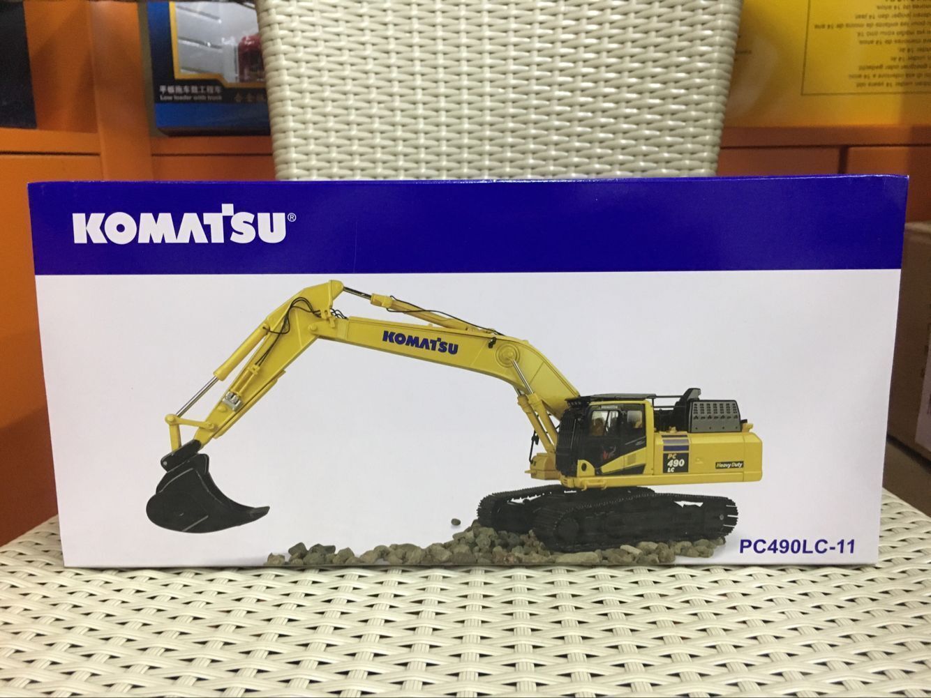 KOMATSU HD605 1:50 Universal Hobbies Mezzi Industriali Die Cast KOMATSU HD605 1:50 Universal Hobbies Mezzi Industriali Die Cast