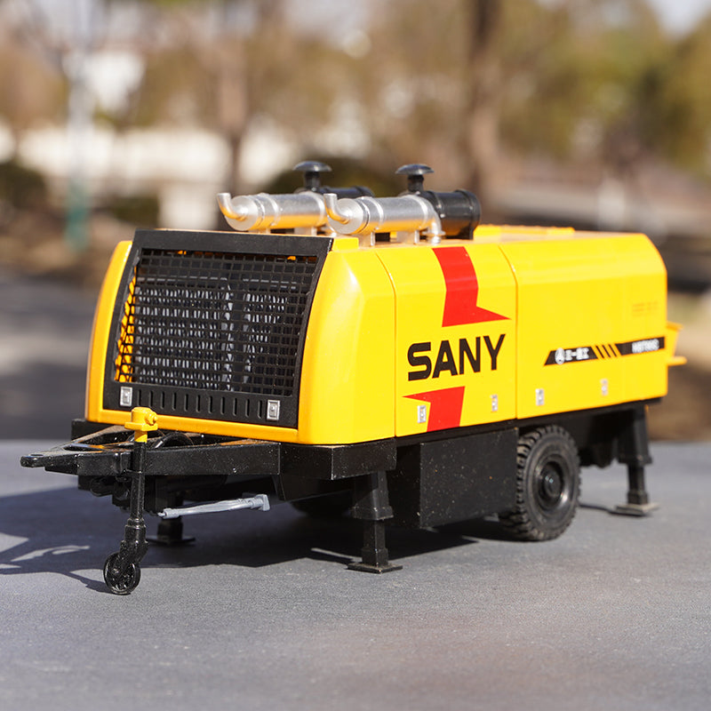 Original faxctory 1:28 SANY HBT90C diecast Concrete conveying pump truck model alloy engineering truck pumper miniature